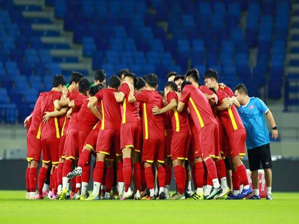 ĐT Việt Nam mặc những chiếc áo không số trong buổi tập cuối