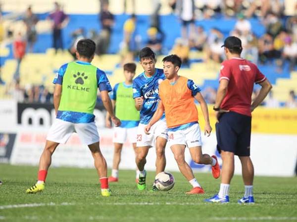 Bóng đá Việt Nam 14/7: Các đội bóng ở TP HCM gặp nhiều khó khăn