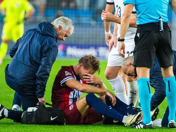 Tin Arsenal 1/10: Arsenal tiếp tục nhận tin xấu về Martin Odegaard