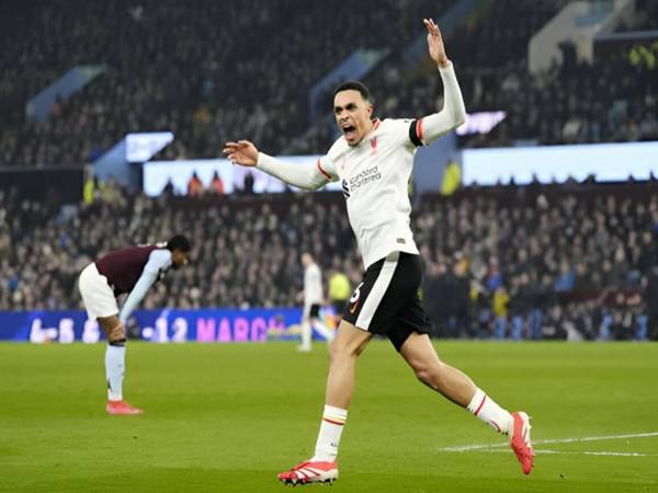 Bóng đá Anh: Liverpool chật vật trước Aston Villa