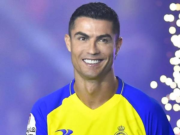 Tin bóng đá 2/6: Ronaldo yêu cầu đặc biệt trước khi gia nhập Al Hilal
